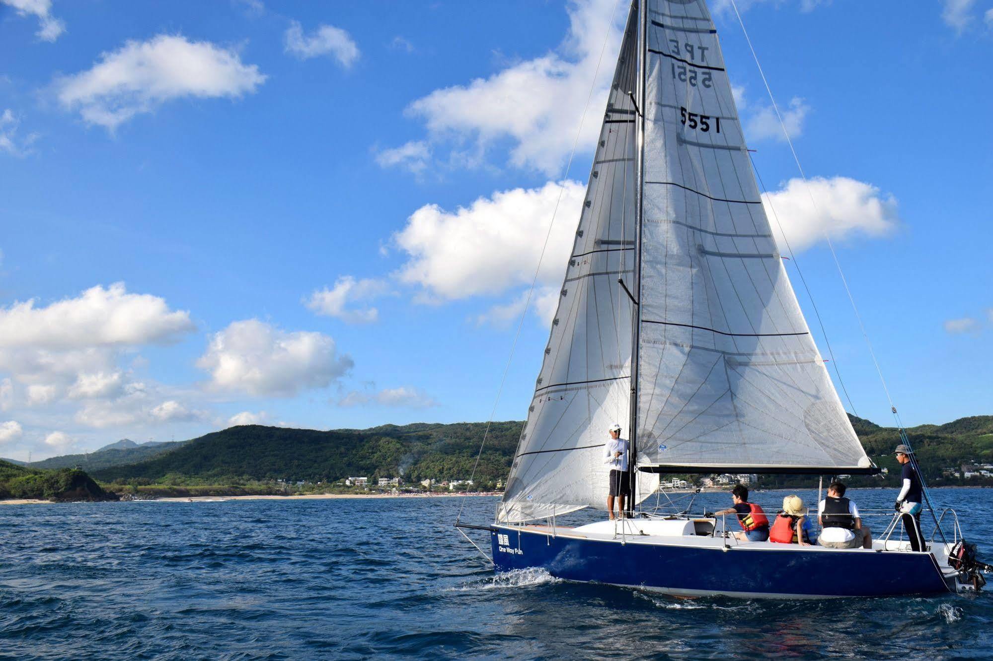 Fun Wind Sailing Hostel Nanwan Exterior photo